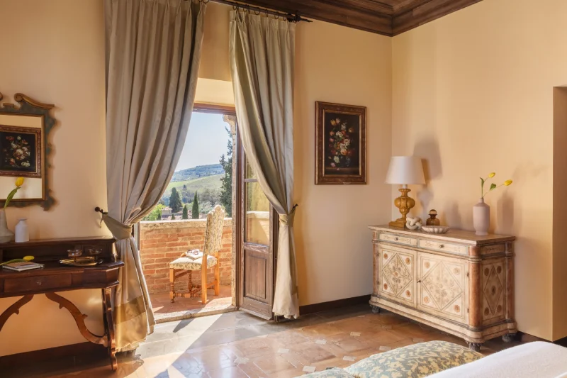 Junior Suite with access to a panoramic terrace, classic desk and views over the Tuscan hills - La Collegiata, BZAR hotels in Tuscany